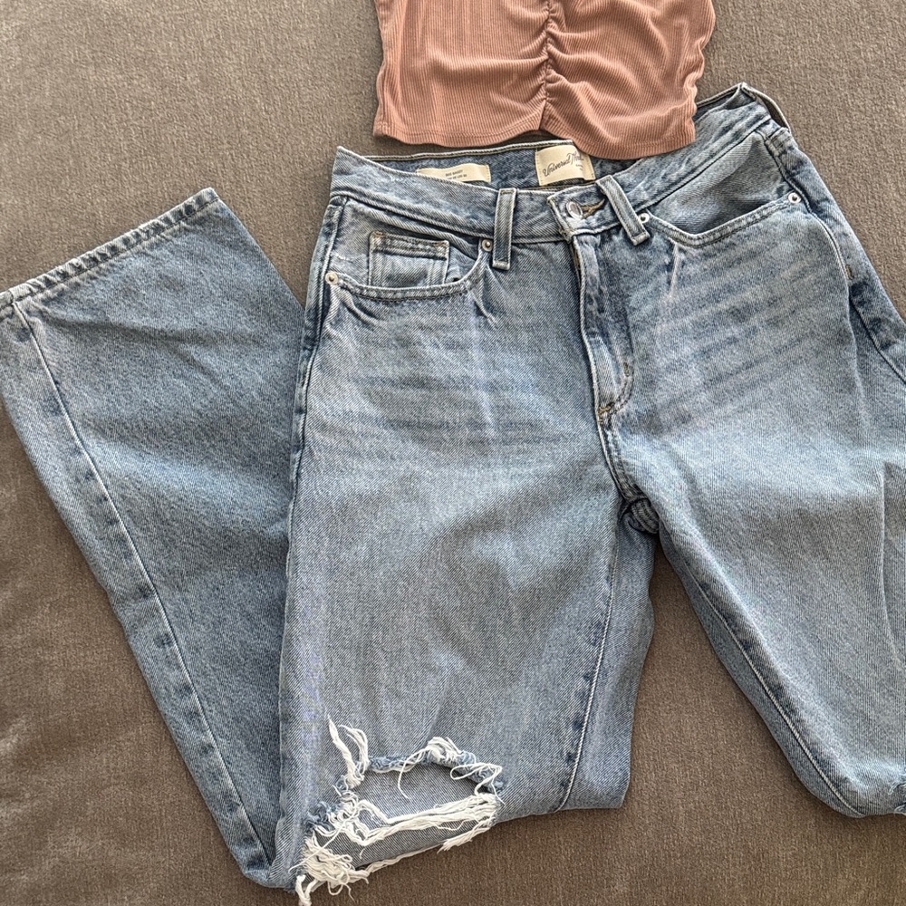 90’s baggy Blue Distressed Women's Jeans